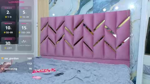 JAZMIN online show from October 8, 2025, 7:44 pm