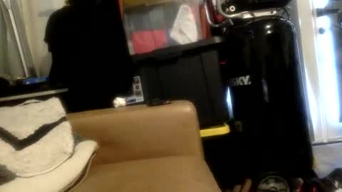 Snapshot of daddyjerksit chatting on April 24, 2026, 6:32 pm JOI use emoji thumbs up Faster Thumbs down Slower Hi Hand Stop Fist Start.Stop online show from April 24, 2026, 6:32 pm