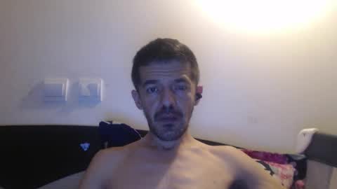 daddynextdoor86 online show from November 27, 2025, 9:28 pm