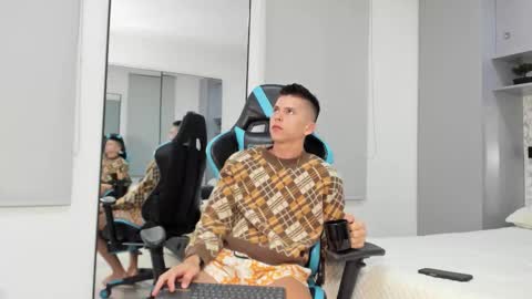 daddyrich4u online show from October 17, 2025, 1:42 am