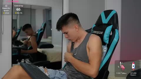 Snapshot of daddyrich4u chatting on August 3, 2026, 11:52 pm daddyrich4u online show from August 3, 2026, 11:52 pm
