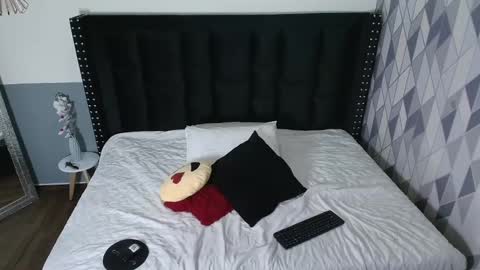 Anny  online show from January 3, 2025, 2:32 am