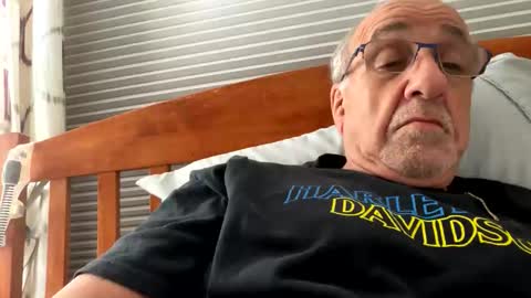 Snapshot of daddyweis chatting on May 5, 2026, 1:35 am daddyweis online show from May 5, 2026, 1:35 am