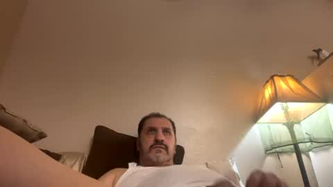 Snapshot of dadluvstwinks chatting on July 27, 2026, 9:38 am dadluvstwinks online show from July 27, 2026, 9:38 am