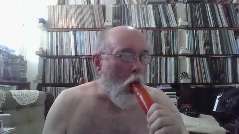Snapshot of dadpigslut2 chatting on December 24, 2024, 12:00 am dadpigslut online show from December 24, 2024, 12:00 am