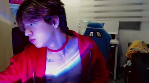 dae_lune online show from February 15, 2026, 12:29 am