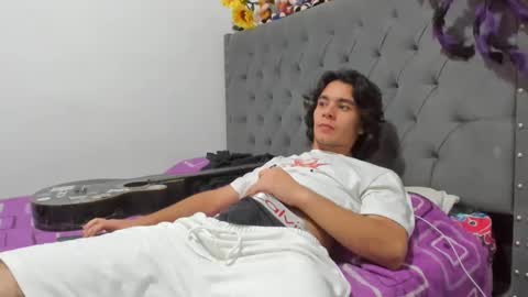 Snapshot of daemon_txuspunk chatting on February 19, 2025, 12:46 am DAEMON online show from February 19, 2025, 12:46 am