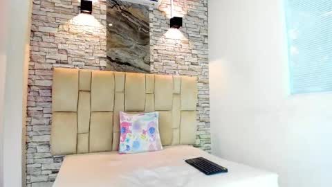 Snapshot of dafne_brownn_ chatting on December 17, 2025, 3:56 am DAFNE online show from December 17, 2025, 3:56 am