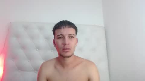 dafnne_and_thomas online show from June 5, 2026, 3:13 am