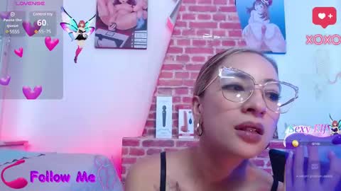 Snapshot of dagny_ chatting on February 7, 2025, 3:23 am Dagny online show from February 7, 2025, 3:23 am