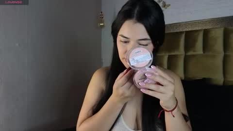 Snapshot of dahiana_williamss chatting on November 13, 2025, 11:42 am Dahiana online show from November 13, 2025, 11:42 am