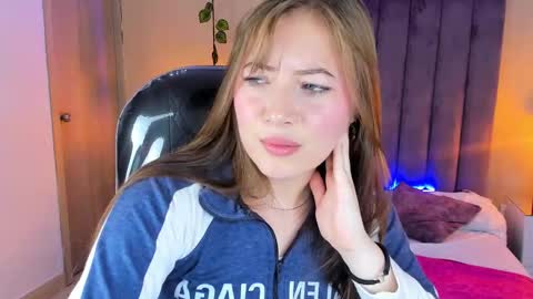 Snapshot of dahlia_rousse chatting on December 21, 2025, 6:09 am Dahlia online show from December 21, 2025, 6:09 am