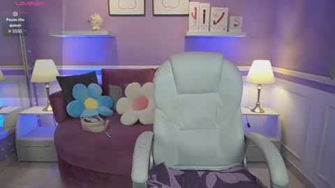 Dahlia Grey online show from November 24, 2025, 11:43 am