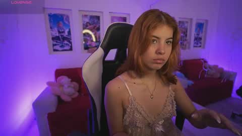 Snapshot of dahliagraey chatting on May 13, 2026, 11:40 am Dahlia Grey online show from May 13, 2026, 11:40 am