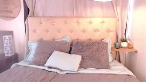 DAHYAN online show from February 24, 2025, 5:53 pm