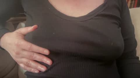 Mx Mommy Moo online show from August 5, 2026, 12:02 am