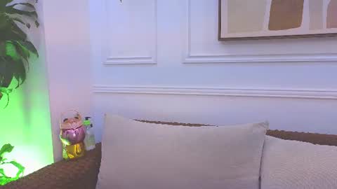 Daisy Price online show from July 28, 2026, 10:43 am