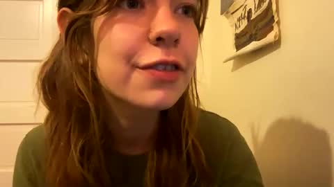 Snapshot of daisybaby699 chatting on May 19, 2026, 7:15 am DaisyB3 online show from May 19, 2026, 7:15 am