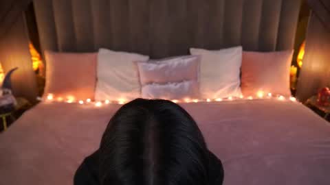 daisydelight_ online show from February 10, 2025, 5:14 am