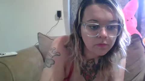 Snapshot of daisytucson chatting on April 23, 2026, 10:12 pm DaisyTucson online show from April 23, 2026, 10:12 pm