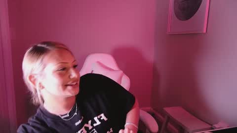 daisy online show from November 19, 2025, 1:27 am