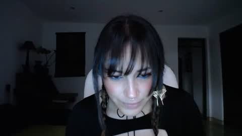 IG  dakotasofiaa online show from June 17, 2026, 11:05 pm