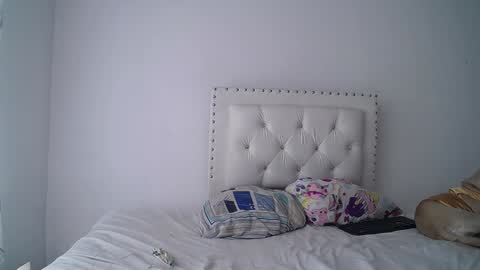 Dakota and Aron online show from February 8, 2025, 5:50 pm