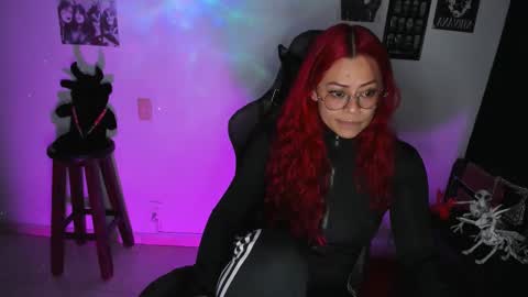 Dakota Crab online show from September 19, 2025, 12:12 am