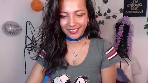 Snapshot of dakota_ro chatting on October 29, 2025, 10:00 pm Caroliina online show from October 29, 2025, 10:00 pm