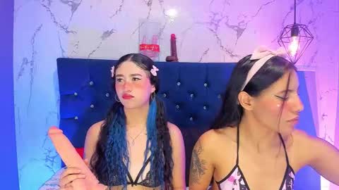 dakotaa_johnson online show from March 28, 2026, 12:32 am