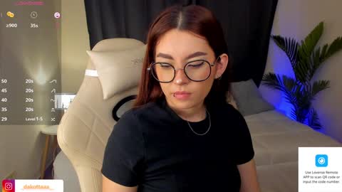 dakottaa__ online show from December 21, 2024, 10:40 pm