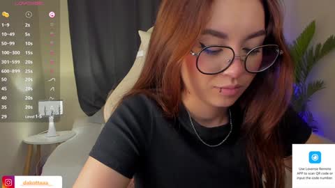 dakottaa__ online show from January 16, 2025, 1:37 am