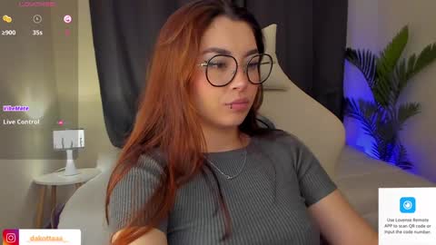 dakottaa__ online show from February 6, 2025, 10:21 pm