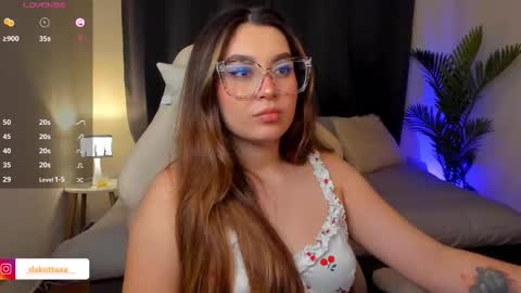 dakottaa__ online show from November 15, 2025, 11:54 pm