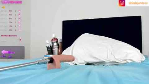 Snapshot of dalejandrov chatting on January 3, 2025, 3:16 am online show from January 3, 2025, 3:16 am