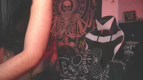 dalia_vorhees online show from December 19, 2025, 1:34 am