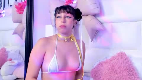 daliacastle online show from May 25, 2026, 5:41 pm