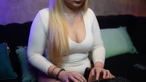 Snapshot of daliamissy chatting on March 25, 2026, 8:04 pm Dalia online show from March 25, 2026, 8:04 pm