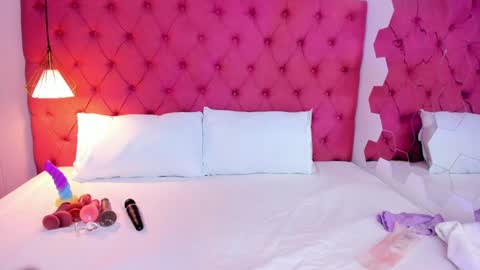 Snapshot of daliascoth chatting on January 14, 2025, 8:15 pm Dalia online show from January 14, 2025, 8:15 pm