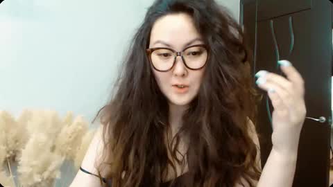 Snapshot of dalidayes chatting on September 15, 2025, 6:57 am Dali online show from September 15, 2025, 6:57 am