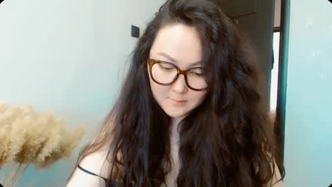 Snapshot of dalidayes chatting on October 8, 2025, 6:22 am Dali online show from October 8, 2025, 6:22 am