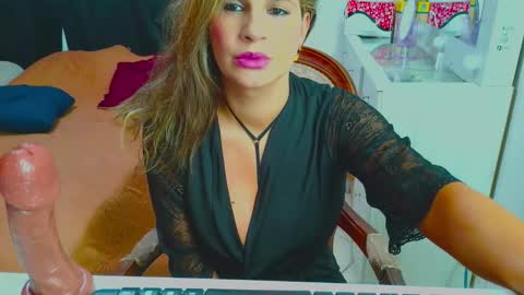 Snapshot of dalila_sexxx chatting on November 10, 2025, 11:26 pm Dalila online show from November 10, 2025, 11:26 pm