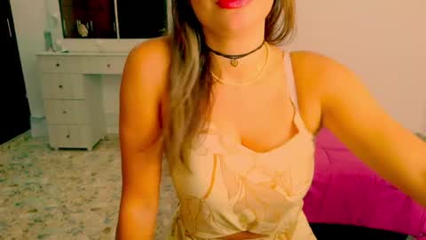 Dalila online show from June 5, 2026, 3:46 am