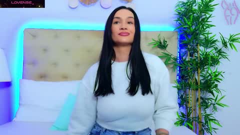 daliyaa_ online show from November 24, 2025, 1:00 pm