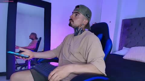 Dallas whitee online show from April 2, 2026, 6:05 pm