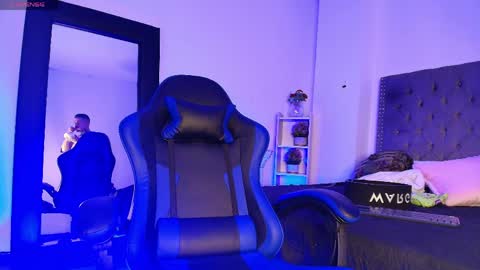 Dallas whitee online show from April 4, 2026, 7:33 pm