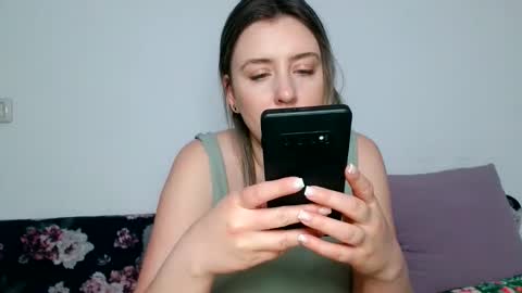 Snapshot of dalyana22 chatting on April 27, 2026, 8:40 pm Maria online show from April 27, 2026, 8:40 pm
