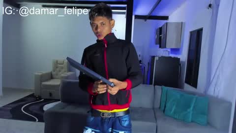 damar_felipe online show from February 10, 2025, 11:15 am