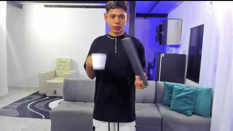 damar_felipe online show from February 14, 2025, 9:34 am