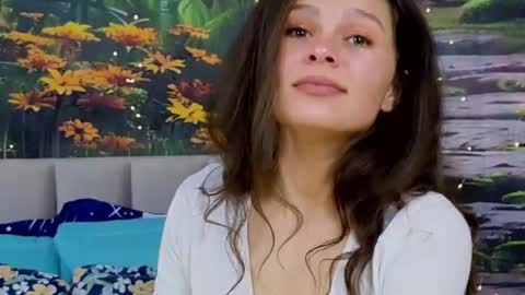 Snapshot of damedefeu chatting on January 15, 2025, 7:59 am damedefeu online show from January 15, 2025, 7:59 am